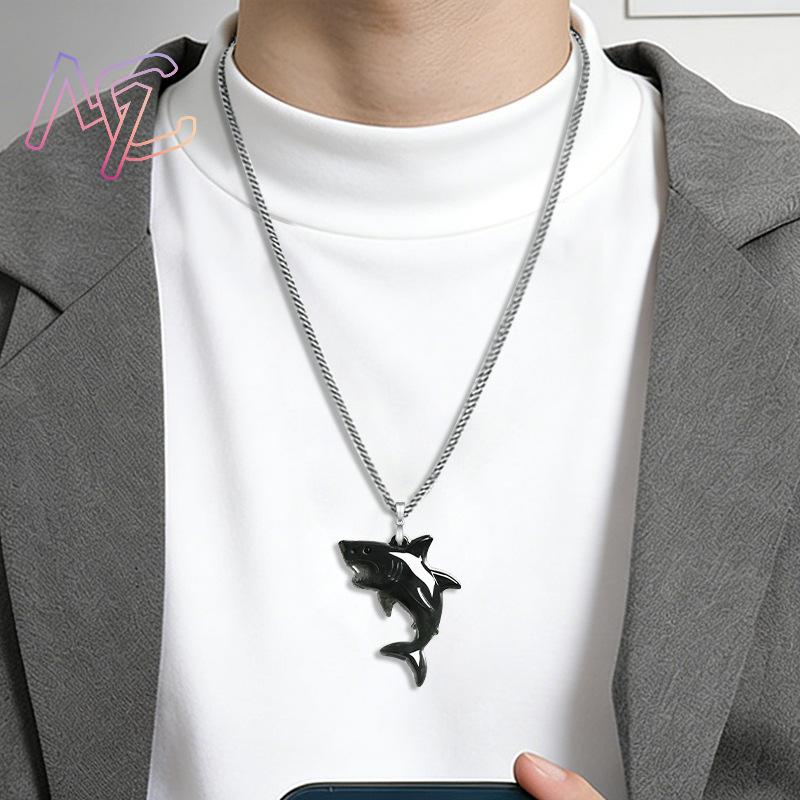 Myanmar Jadeite Shark Pendant  - огляд і ціна Vintage Necklace